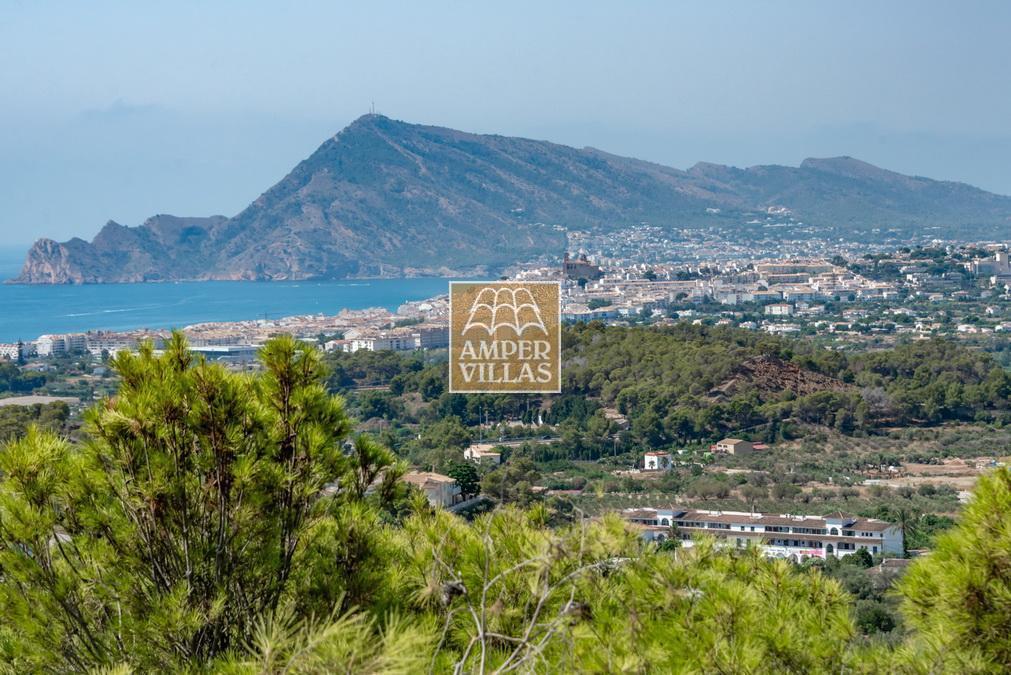 Villa exclusive offrant une vue panoramique imprenable, située à proximité du club de golf d'Altea